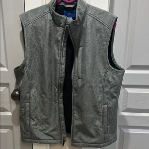 Apt 9 Men’s Gray Sleek Vest with Black Inside
